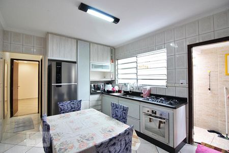 Casa à venda com 256m², 3 quartos e 2 vagasCozinha