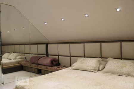 Casa de condomínio para alugar com 350m², 6 quartos e 2 vagasQuarto 5 - Suíte