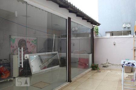 Casa de condomínio para alugar com 350m², 6 quartos e 2 vagasÁrea comum - Academia