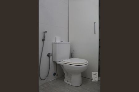 Casa de condomínio para alugar com 350m², 6 quartos e 2 vagasBanheiro da Suíte 3