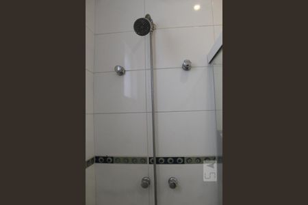 Casa de condomínio para alugar com 350m², 6 quartos e 2 vagasBanheiro da Suíte 4