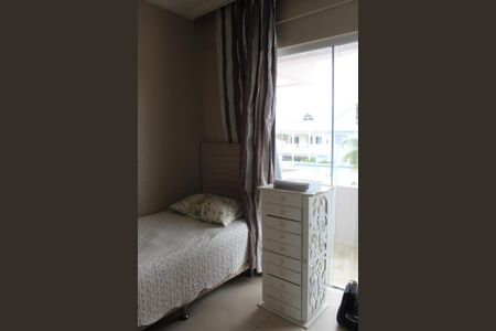 Casa de condomínio para alugar com 350m², 6 quartos e 2 vagasQuarto 4 - Suíte