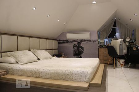 Casa de condomínio para alugar com 350m², 6 quartos e 2 vagasQuarto 5 - Suíte