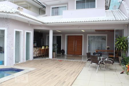 Casa de condomínio para alugar com 350m², 6 quartos e 2 vagasÁrea comum