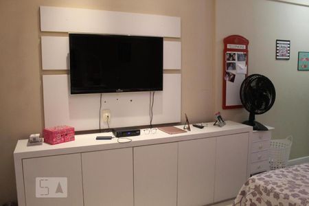 Casa de condomínio para alugar com 350m², 6 quartos e 2 vagasQuarto 3 - Suíte