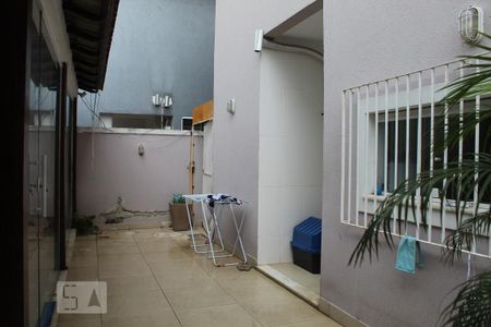 Casa de condomínio para alugar com 350m², 6 quartos e 2 vagasÁrea de Serviço
