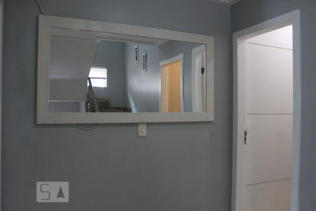 Casa de condomínio para alugar com 350m², 6 quartos e 2 vagasCorredor