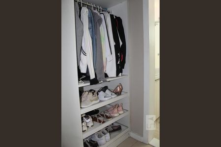 Casa de condomínio para alugar com 350m², 6 quartos e 2 vagasCloset do quarto 3