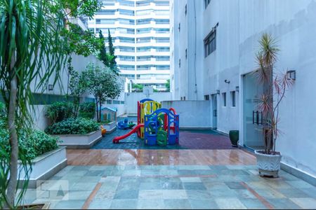 Apartamento à venda com 230m², 4 quartos e 3 vagas Apartamento à venda com 230m², 4 quartos e 3 vagasÁrea Comum - Playground