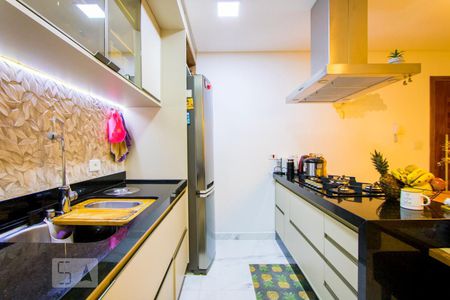 Apartamento à venda com 90m², 2 quartos e 2 vagas Apartamento à venda com 90m², 2 quartos e 2 vagasCozinha