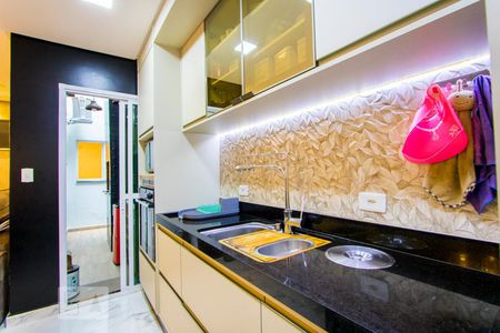 Apartamento à venda com 90m², 2 quartos e 2 vagas Apartamento à venda com 90m², 2 quartos e 2 vagasCozinha