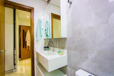 Apartamento à venda com 90m², 2 quartos e 2 vagas Apartamento à venda com 90m², 2 quartos e 2 vagasBanheiro do quarto 1