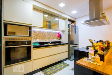 Apartamento à venda com 90m², 2 quartos e 2 vagas Apartamento à venda com 90m², 2 quartos e 2 vagasCozinha