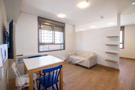 Sala/cozinha de kitnet/studio para alugar com 1 quarto, 49m² em Petrópolis, Porto Alegre
