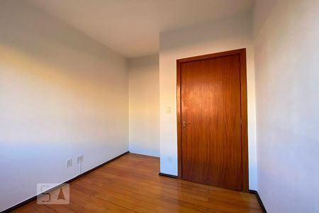 Apartamento à venda com 70m², 3 quartos e 1 vagaQuarto 2