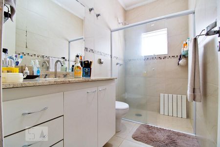 Casa à venda com 171m², 3 quartos e 3 vagas Casa à venda com 171m², 3 quartos e 3 vagasBanheiro da Suíte