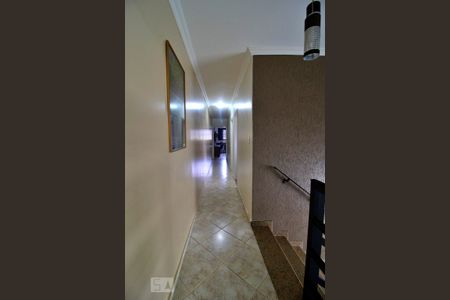 Casa para alugar com 241m², 3 quartos e 2 vagasCorredor