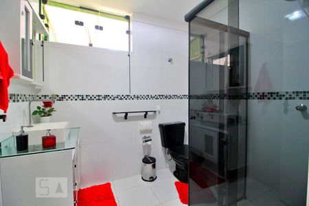 Casa para alugar com 241m², 3 quartos e 2 vagasBanheiro 2