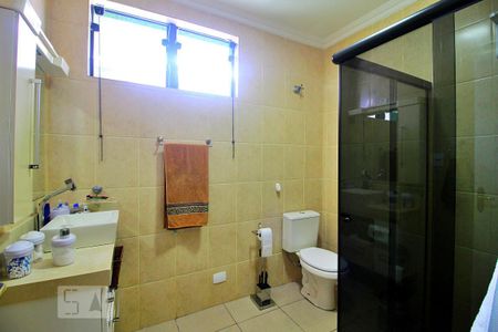 Casa para alugar com 241m², 3 quartos e 2 vagasBanheiro 1