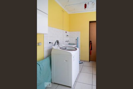 Casa à venda com 180m², 3 quartos e 4 vagas Casa à venda com 180m², 3 quartos e 4 vagasÁrea de Serviço / Churrasqueira