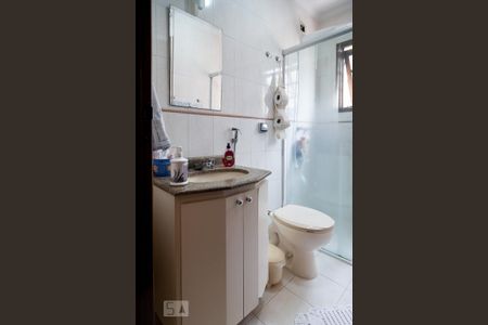 Casa à venda com 180m², 3 quartos e 4 vagas Casa à venda com 180m², 3 quartos e 4 vagasBanheiro Quarto 3 - Suíte