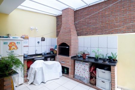 Casa à venda com 180m², 3 quartos e 4 vagas Casa à venda com 180m², 3 quartos e 4 vagasÁrea de Serviço / Churrasqueira