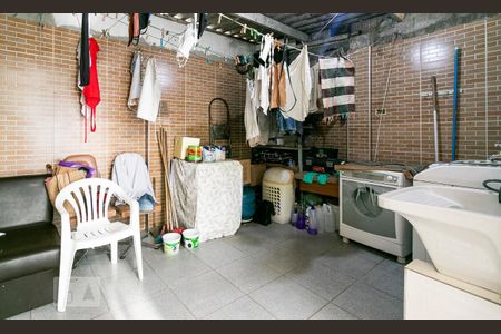 Casa à venda com 100m², 2 quartos e sem vagaÁrea de Serviço