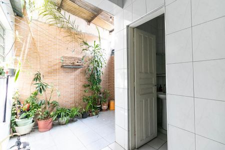 Casa à venda com 100m², 2 quartos e sem vagaÁrea de Serviço