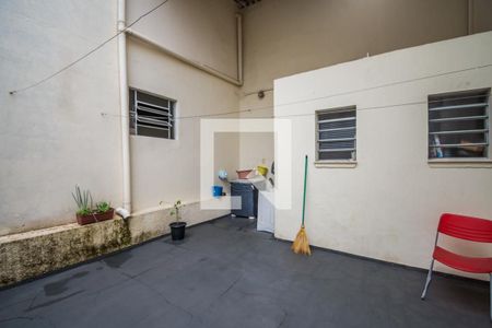 Casa à venda com 254m², 3 quartos e 15 vagas Casa à venda com 254m², 3 quartos e 15 vagasÁrea de Serviço
