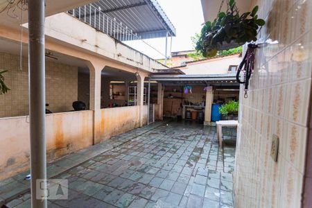 Casa à venda com 320m², 4 quartos e 5 vagasÁrea de Serviço 2