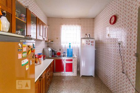 Casa à venda com 320m², 4 quartos e 5 vagasCozinha