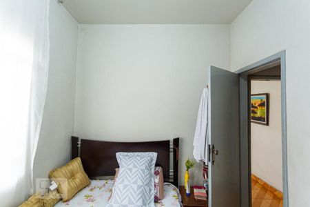 Casa à venda com 320m², 4 quartos e 5 vagasQuarto 2