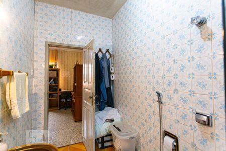 Casa à venda com 320m², 4 quartos e 5 vagasBanheiro Social