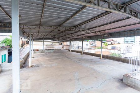 Casa à venda com 320m², 4 quartos e 5 vagasTerraço