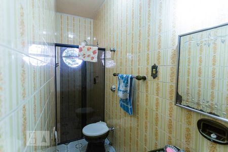 Casa à venda com 320m², 4 quartos e 5 vagasBanheiro da Suíte