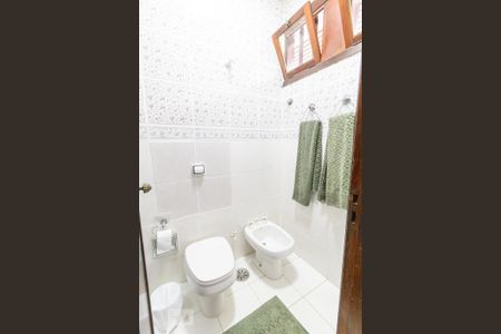 Casa à venda com 450m², 6 quartos e 6 vagas Casa à venda com 450m², 6 quartos e 6 vagasBanheiro da Suíte
