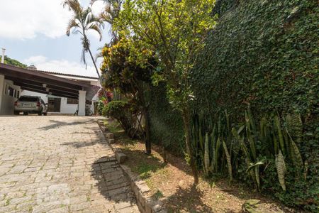 Casa à venda com 450m², 6 quartos e 6 vagas Casa à venda com 450m², 6 quartos e 6 vagasGaragem