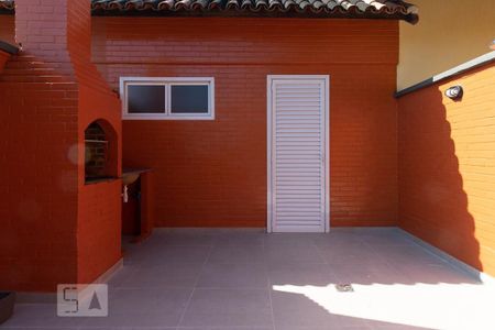 Casa de condomínio à venda com 220m², 3 quartos e 2 vagas Casa de condomínio à venda com 220m², 3 quartos e 2 vagasTerraço