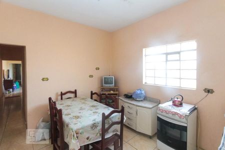 Casa à venda com 350m², 3 quartos e 3 vagas Casa à venda com 350m², 3 quartos e 3 vagasCozinha