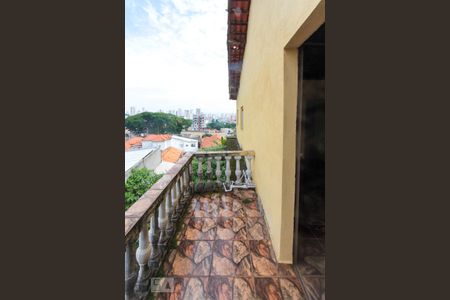 Casa à venda com 350m², 3 quartos e 3 vagas Casa à venda com 350m², 3 quartos e 3 vagasvaranda