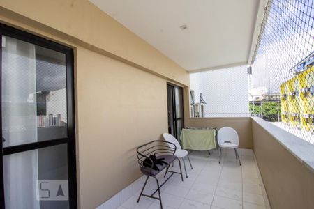 Apartamento à venda com 180m², 3 quartos e 2 vagas Apartamento à venda com 180m², 3 quartos e 2 vagasVaranda da Suíte e do Quarto 1