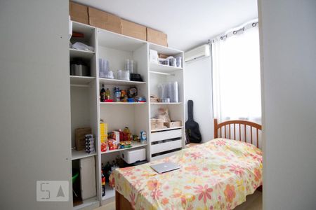 Apartamento à venda com 180m², 3 quartos e 2 vagas Apartamento à venda com 180m², 3 quartos e 2 vagasQuarto 2