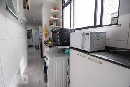 Apartamento à venda com 180m², 3 quartos e 2 vagas Apartamento à venda com 180m², 3 quartos e 2 vagasÁrea de Serviço