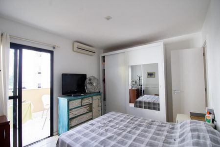 Apartamento à venda com 180m², 3 quartos e 2 vagas Apartamento à venda com 180m², 3 quartos e 2 vagasSuíte