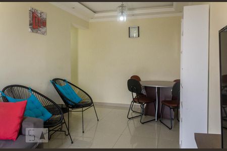 Apartamento para alugar com 65m², 3 quartos e 1 vaga Apartamento para alugar com 65m², 3 quartos e 1 vagaSala