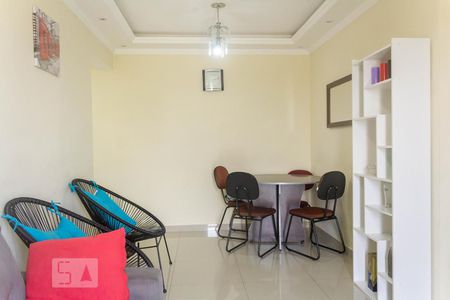 Apartamento para alugar com 65m², 3 quartos e 1 vaga Apartamento para alugar com 65m², 3 quartos e 1 vagaSala