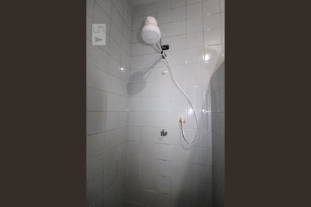 Casa à venda com 85m², 4 quartos e 6 vagasBanheiro