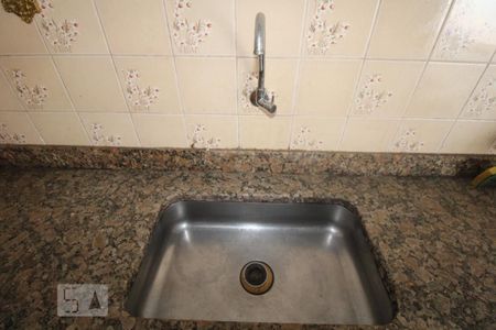 Casa à venda com 85m², 4 quartos e 6 vagasQuintal