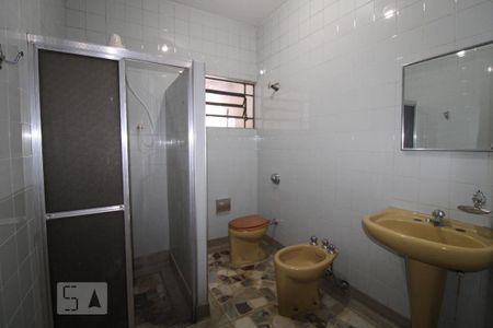 Casa à venda com 85m², 4 quartos e 6 vagasBanheiro