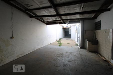 Casa à venda com 85m², 4 quartos e 6 vagasQuintal